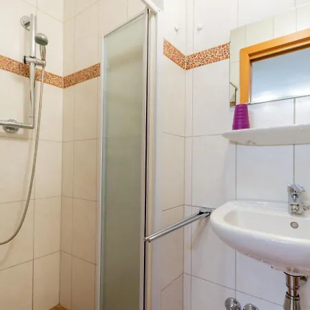With Beautiful View And Sauna, Near Zell Am See & Kaprun Apartman Piesendorf