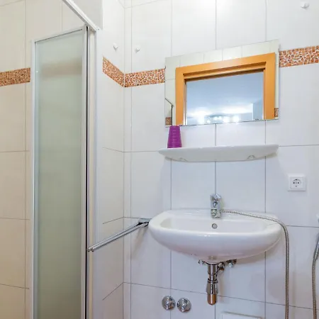 With Beautiful View And Sauna, Near Zell Am See & Kaprun Apartman